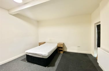 Broad Street, City Centre, Nottingham - Image 3